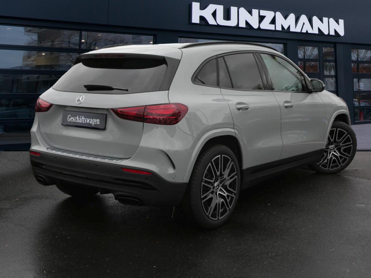 Mercedes-Benz GLA 200 AMG Night MBUX AHK EasyPack Park-Paket