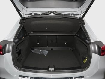 Mercedes-Benz GLA 200 AMG Night MBUX AHK EasyPack Park-Paket