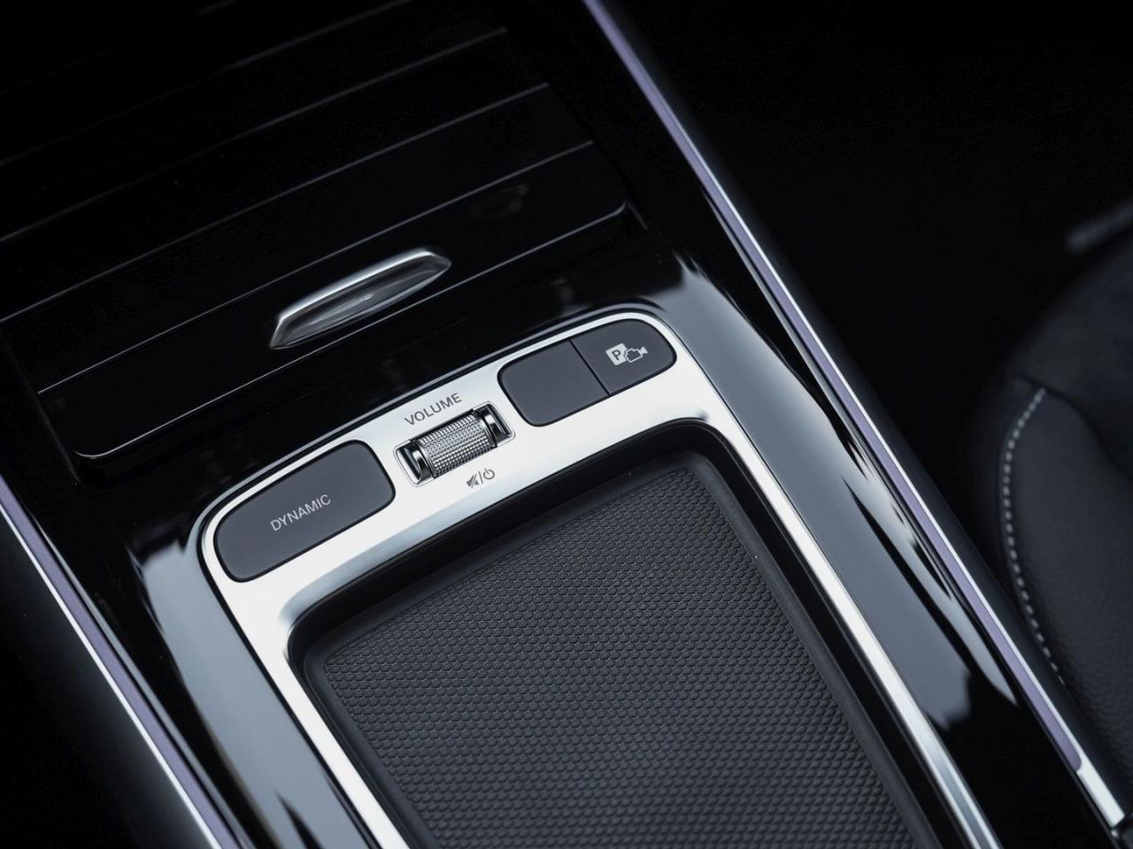 Mercedes-Benz GLA 200 AMG Night Navi-Premium AHK Kamera