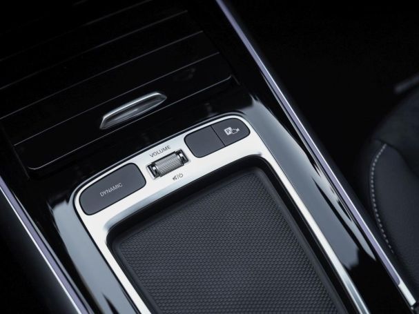 Mercedes-Benz GLA 200 AMG Night Navi-Premium AHK Kamera