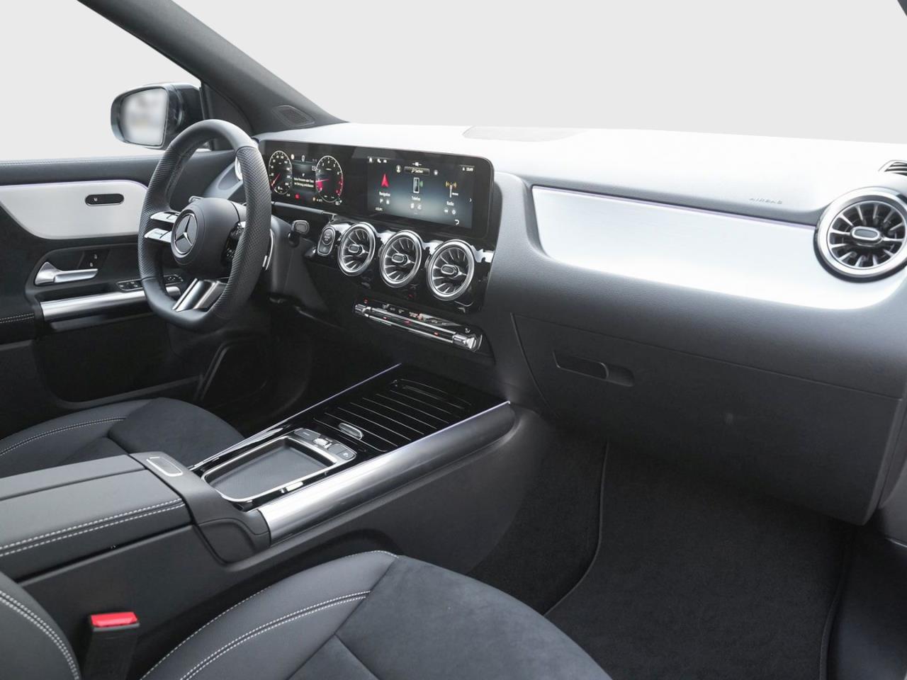 Mercedes-Benz GLA 200 AMG Night Navi-Premium AHK Kamera