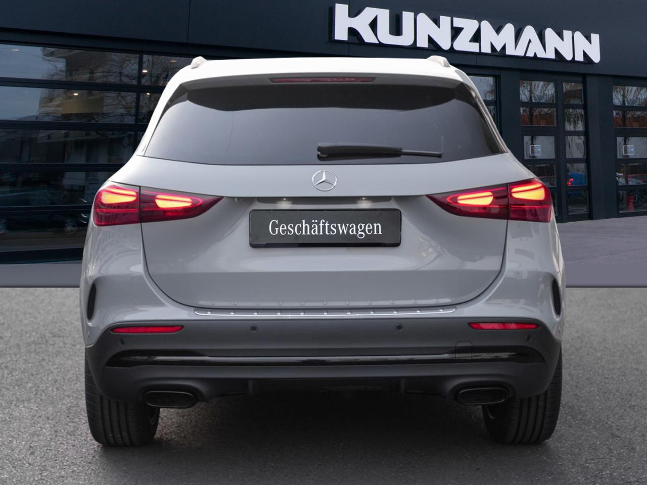 Mercedes-Benz GLA 200 AMG Night Navi-Premium AHK Kamera