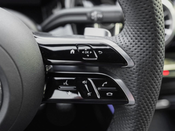 Mercedes-Benz GLA 200 AMG Night MBUXNavi-Prem. Kamera AHK