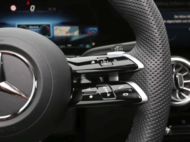 Mercedes-Benz GLA 200 AMG Night Navi 360° AHK EasyPack Park-P