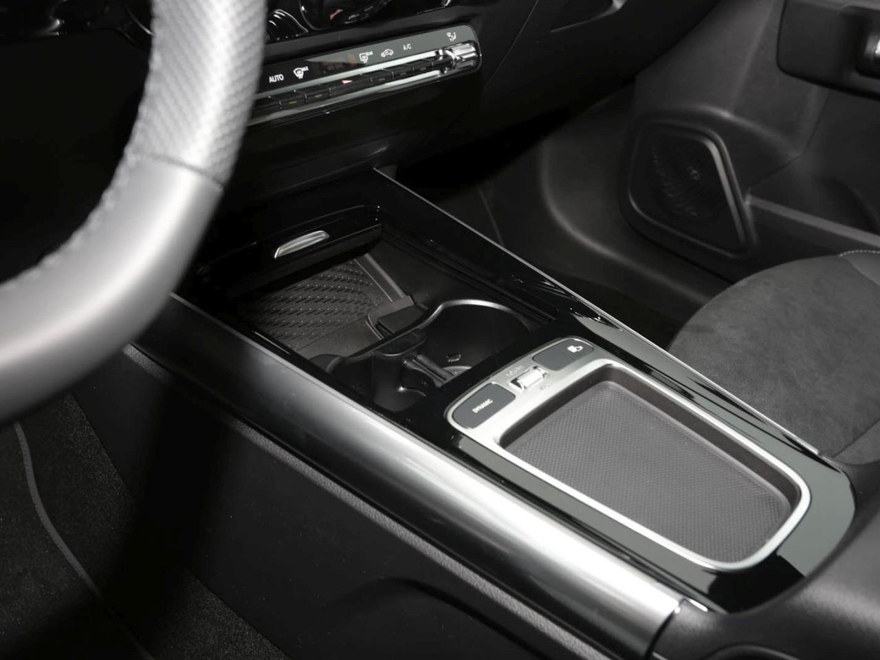 Mercedes-Benz GLA 200 AMG Night Navi 360° AHK EasyPack Park-P