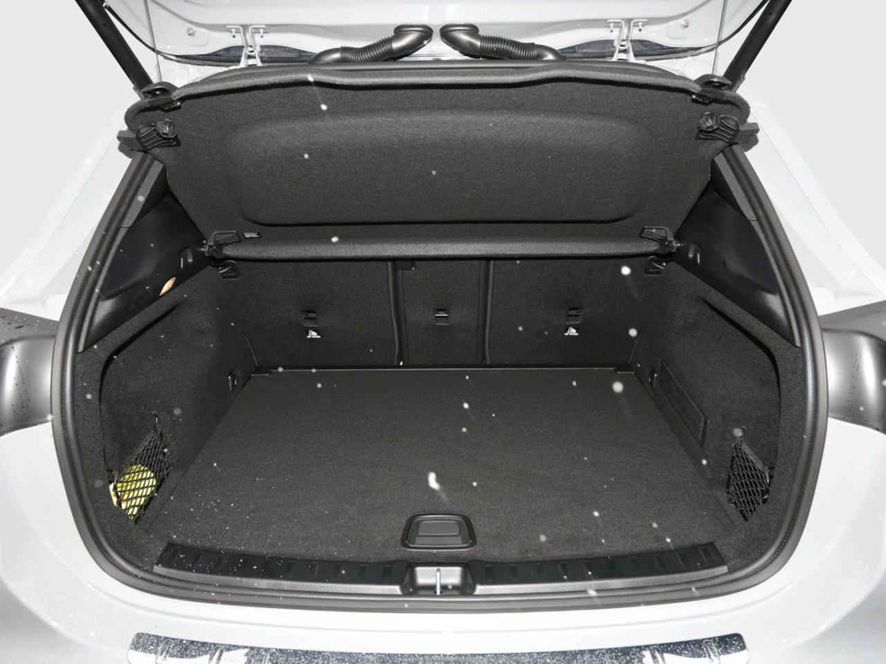 Mercedes-Benz GLA 200 AMG Night Navi 360° AHK EasyPack Park-P