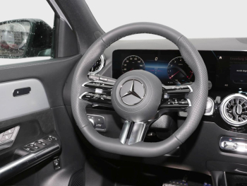 Mercedes-Benz GLA 200 AMG Night Navi 360° AHK EasyPack Park-P