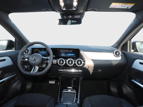 Mercedes-Benz GLA 200 AMG Night 360° AHK EasyPack Kamera SHZ