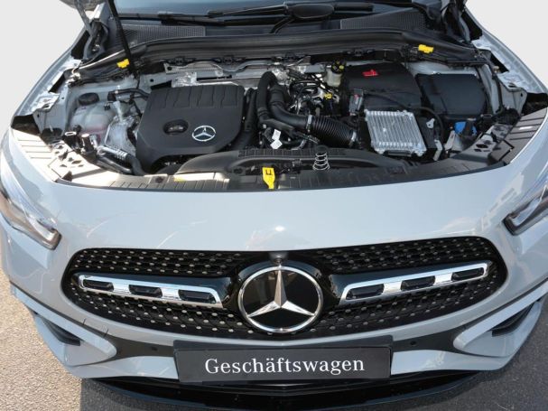 Mercedes-Benz GLA 200 AMG Night 360° AHK EasyPack Kamera SHZ