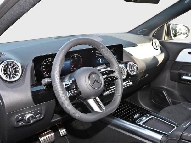 Mercedes-Benz GLA 200 AMG Night 360° AHK EasyPack Kamera SHZ