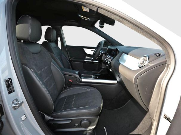 Mercedes-Benz GLA 200 AMG Night 360° AHK EasyPack Kamera SHZ