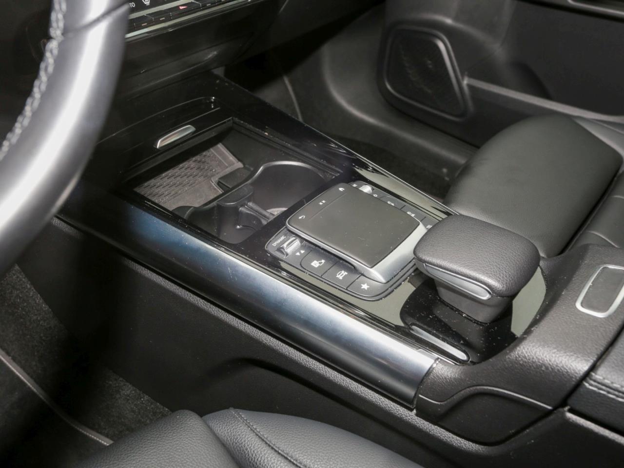 Mercedes-Benz GLA 200 Progressive MBUXNavi Kamera Easy-Pack