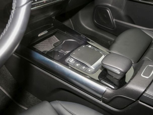 Mercedes-Benz GLA 200 Progressive MBUXNavi Kamera Easy-Pack