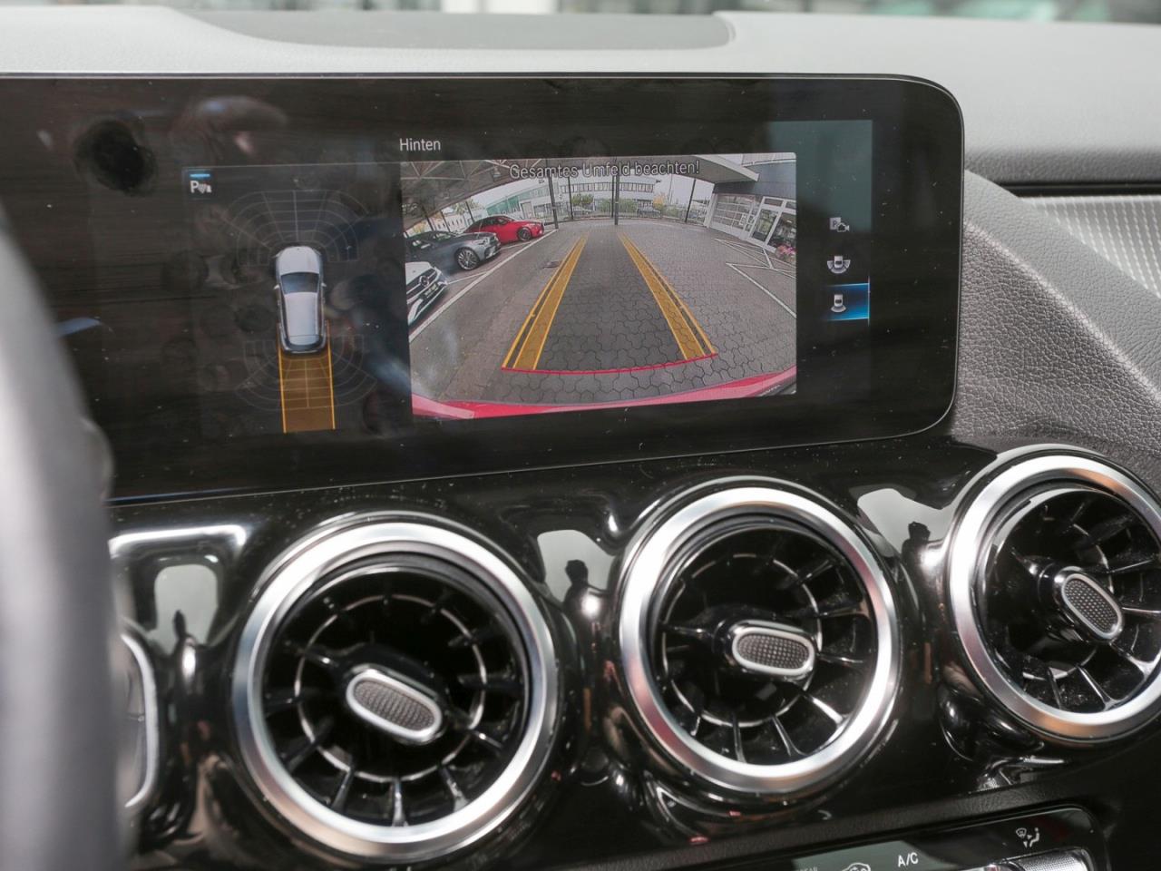 Mercedes-Benz GLA 200 Progressive MBUXNavi Kamera Easy-Pack