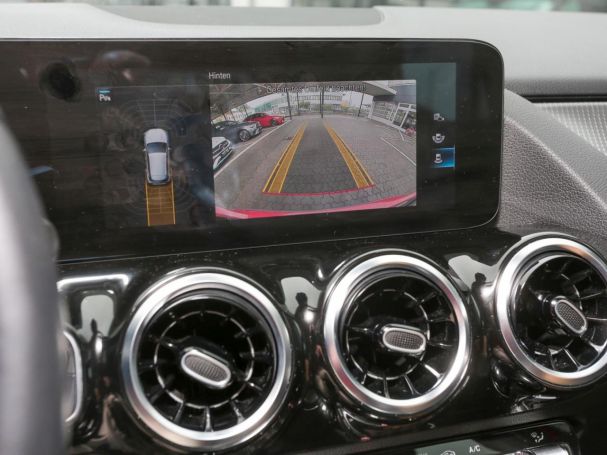 Mercedes-Benz GLA 200 Progressive MBUXNavi Kamera Easy-Pack