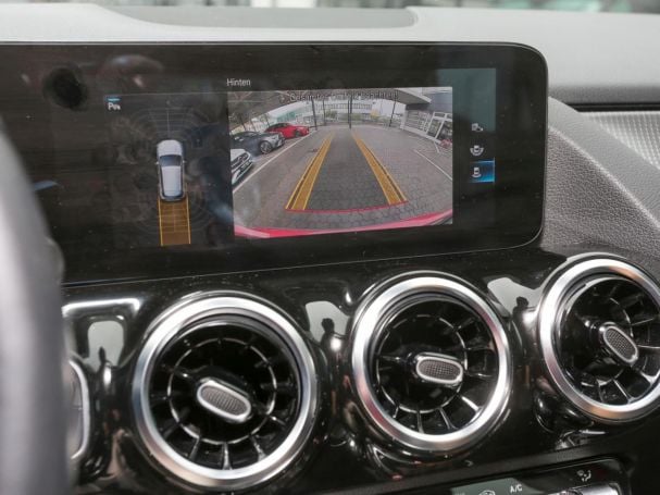 Mercedes-Benz GLA 200 Progressive MBUXNavi Kamera Easy-Pack