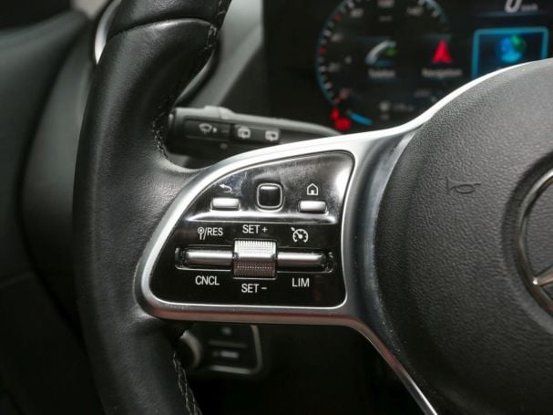 Mercedes-Benz GLA 200 Progressive MBUXNavi Kamera Easy-Pack