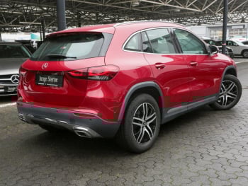 Mercedes-Benz GLA 200 Progressive MBUXNavi Kamera Easy-Pack