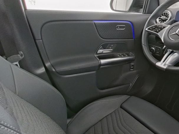Mercedes-Benz GLA 200 Progressive Night Lenkradhzg Easy-Pack Mercedes-Benz GLA 200 Progressive Night Lenkradhzg Easy-Pack