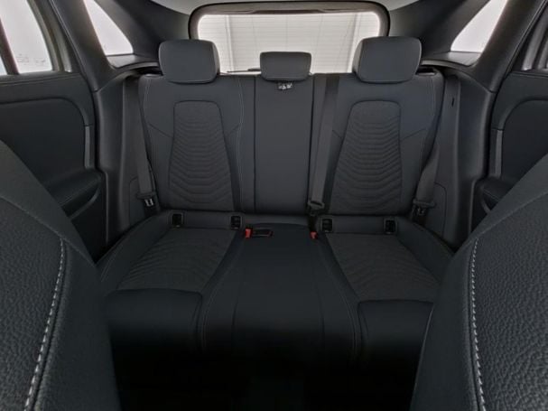 Mercedes-Benz GLA 200 Progressive Night Lenkradhzg Easy-Pack Mercedes-Benz GLA 200 Progressive Night Lenkradhzg Easy-Pack
