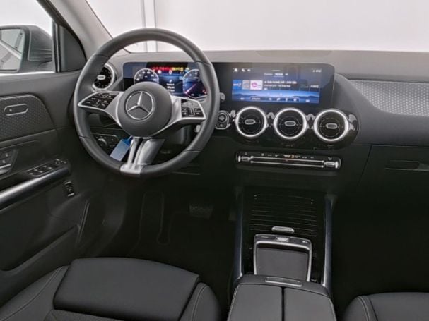 Mercedes-Benz GLA 200 Progressive MBUX Navi-Prem. AHK Kamera Mercedes-Benz GLA 200 Progressive MBUX Navi-Prem. AHK Kamera