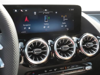 Mercedes-Benz GLA 200 AMG MBUX Navi-Prem Totwinkel AHK 360°
