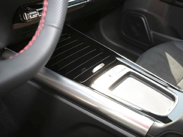 Mercedes-Benz GLA 200 AMG MBUX Navi-Prem Totwinkel AHK 360° Mercedes-Benz GLA 200 AMG MBUX Navi-Prem Totwinkel AHK 360°