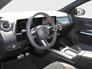 Mercedes-Benz GLA 200 AMG MBUX Navi-Prem Totwinkel AHK 360°