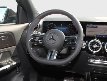 Mercedes-Benz GLA 200 AMG MBUX Navi-Prem Totwinkel AHK 360°