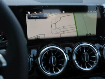 Mercedes-Benz GLA 200 AMG Night Panorama Distronic 360° AHK