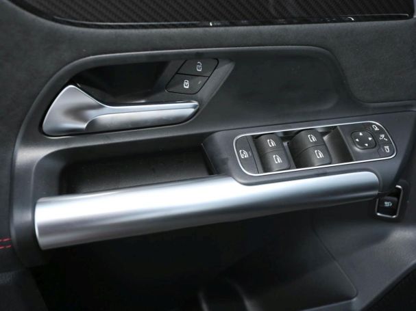 Mercedes-Benz GLA 200 AMG Night Panorama Distronic 360° AHK