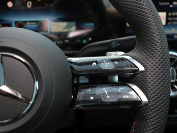 Mercedes-Benz GLA 200 AMG Night Panorama Distronic 360° AHK