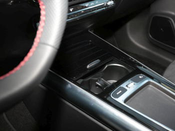 Mercedes-Benz GLA 200 AMG Night Panorama Distronic 360° AHK