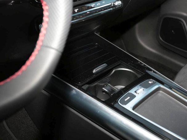 Mercedes-Benz GLA 200 AMG Night Panorama Distronic 360° AHK