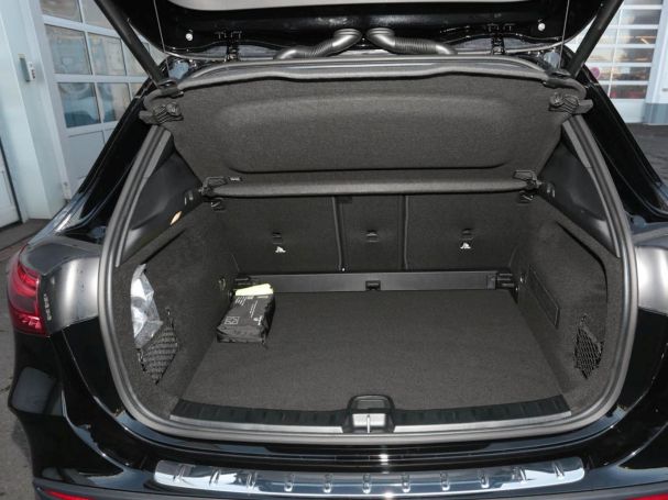 Mercedes-Benz GLA 200 AMG Night Panorama Distronic 360° AHK