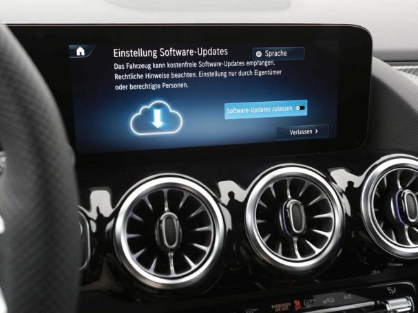 Mercedes-Benz GLA 200 AMG MBUXNavi-Prem. Kamera Easy-Pack AHK