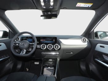 Mercedes-Benz GLA 200 AMG Night MBUX Navi AHK Kamera EasyPack