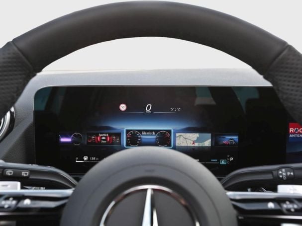 Mercedes-Benz GLA 200 AMG Night MBUX Navi AHK Kamera EasyPack Mercedes-Benz GLA 200 AMG Night MBUX Navi AHK Kamera EasyPack