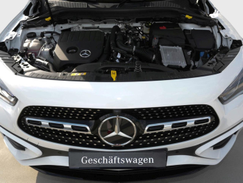 Mercedes-Benz GLA 200 AMG Night MBUX Navi AHK Kamera EasyPack