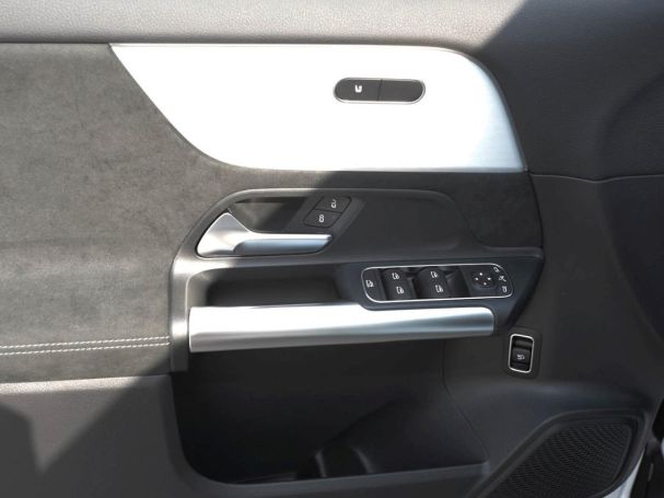 Mercedes-Benz GLA 200 AMG Night MBUX Navi AHK Kamera EasyPack Mercedes-Benz GLA 200 AMG Night MBUX Navi AHK Kamera EasyPack