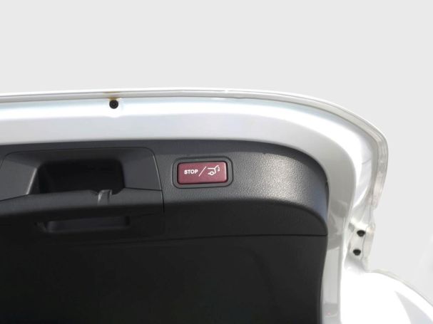 Mercedes-Benz GLA 200 AMG Night MBUX Navi AHK Kamera EasyPack Mercedes-Benz GLA 200 AMG Night MBUX Navi AHK Kamera EasyPack