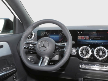 Mercedes-Benz GLA 200 AMG Night MBUX Navi AHK Kamera EasyPack