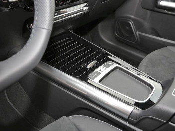 Mercedes-Benz GLA 200 AMG Night MBUXNavi-Prem. Kamera AHK