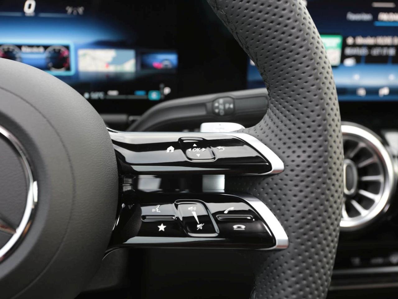 Mercedes-Benz GLA 200 AMG Night MBUXNavi-Prem. Kamera AHK