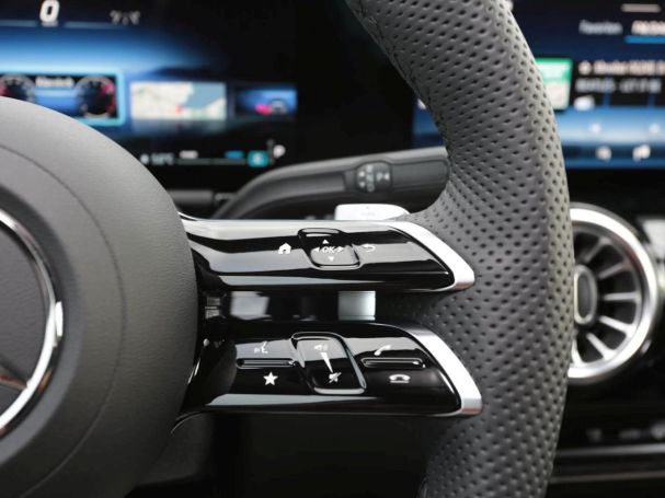 Mercedes-Benz GLA 200 AMG Night MBUXNavi-Prem. Kamera AHK