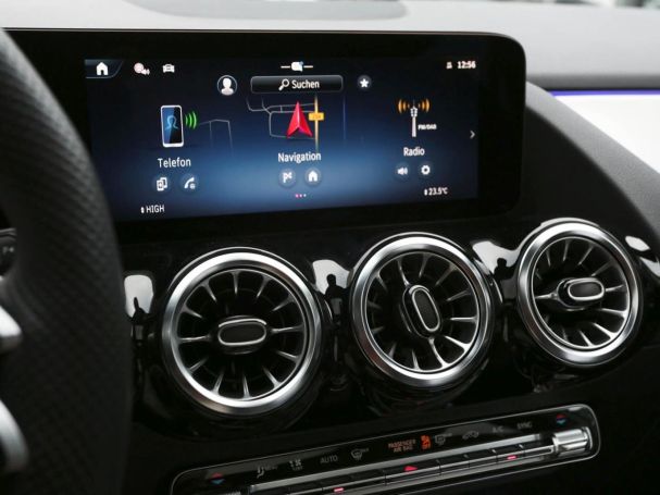 Mercedes-Benz GLA 200 AMG Navi Panorama Distronic 360° Memory