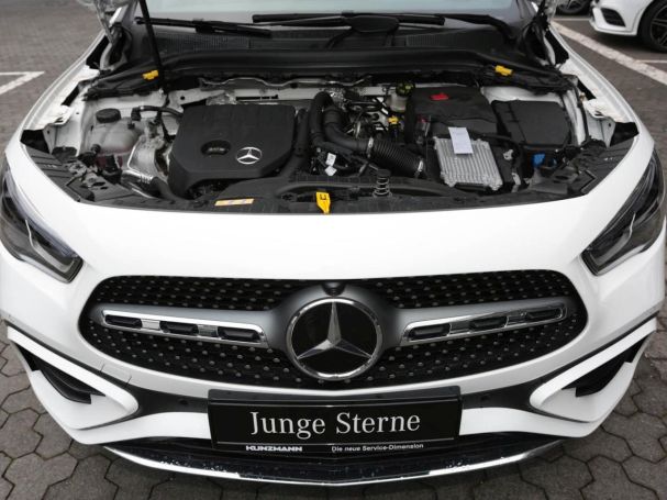 Mercedes-Benz GLA 200 AMG Navi Panorama Distronic 360° Memory