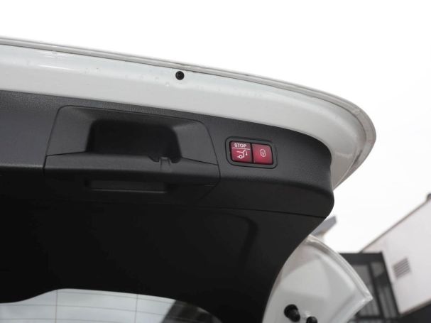 Mercedes-Benz GLA 200 AMG Navi Panorama Distronic 360° Memory