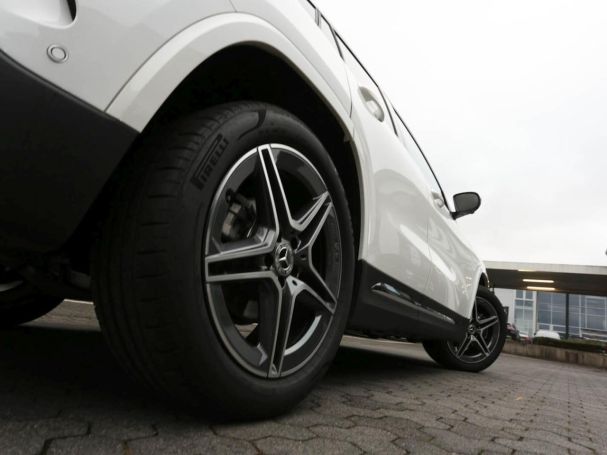 Mercedes-Benz GLA 200 AMG Navi Panorama Distronic 360° Memory