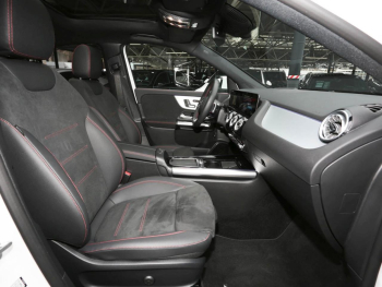 Mercedes-Benz GLA 200 AMG Navi Panorama Distronic 360° Memory